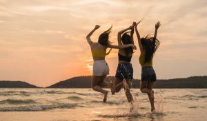 Tôi đang có kiểu “tình bạn phản lực” giúp tôi bay lên, hay “tình bạn quả tạ” không ngừng níu chân tôi?